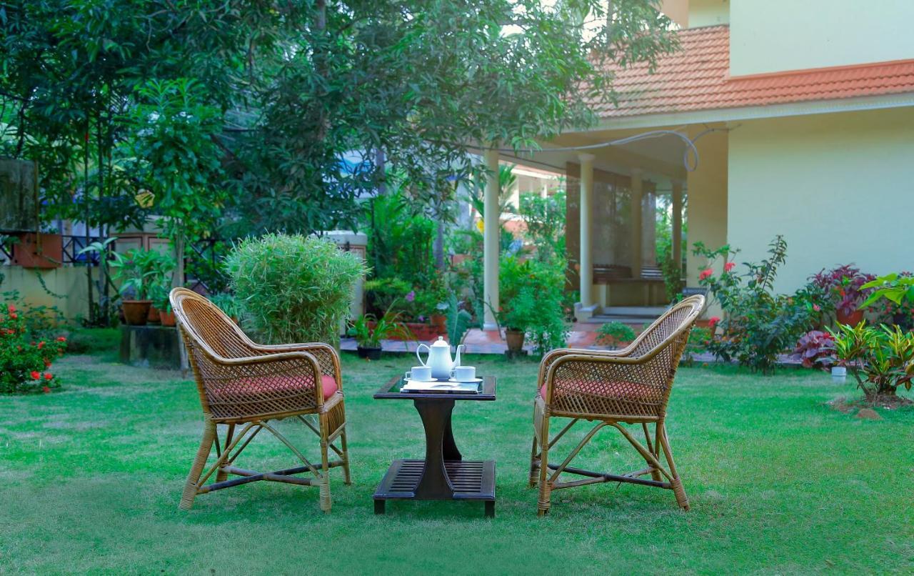 La Exotica Hotel Varkala Esterno foto