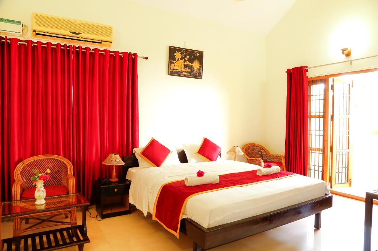 La Exotica Hotel Varkala Esterno foto