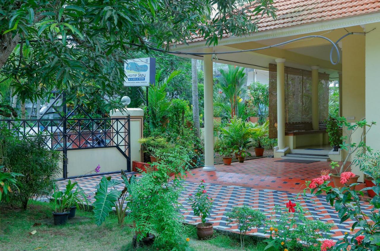 La Exotica Hotel Varkala Esterno foto