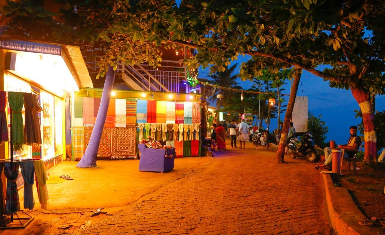 La Exotica Hotel Varkala Esterno foto